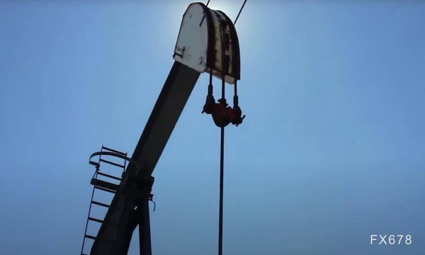 油价新年开门红！两大供应事件点燃市场，但过剩阴影仍在