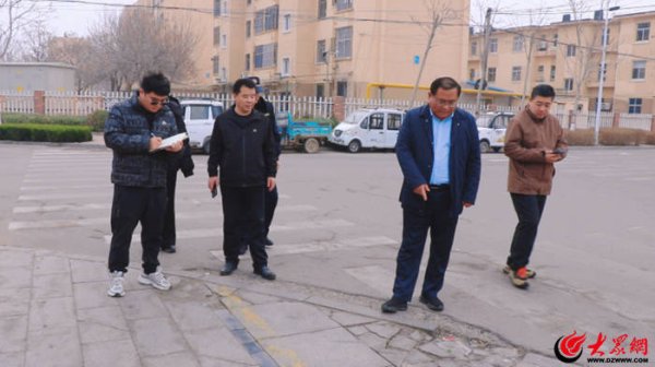 东营市河口区综合行政执法局全面启动“徒步巡街”活动