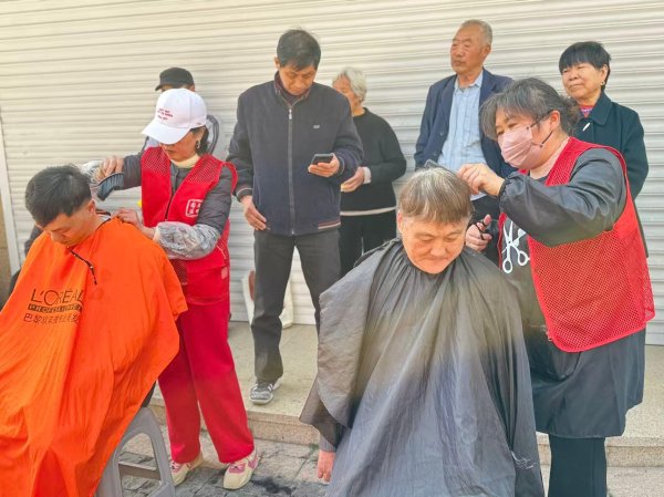 践行志愿服务 共建美好美颂